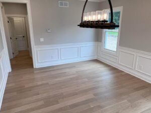 wooden flooring in the dining area
