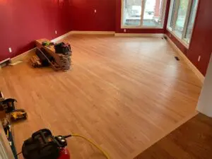 A room with hardwood flooring